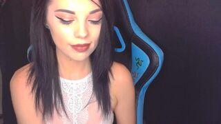 Kryska_Love fucking herself