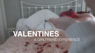 Ivy_Wilde busty bitch caresses nipples