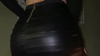 Liya Silver Onlyfans naughty brunette seduces with big booty