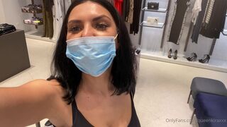 Kira Queen Onlyfans lustful female passionately fucks her cunt