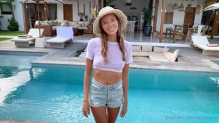 Katya Clover Onlyfans experienced slut caresses intimate places