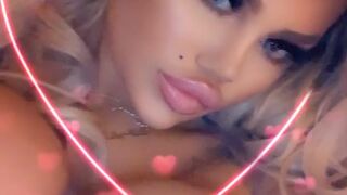 Candy Charms Onlyfans slutty bitch masturbates pussy