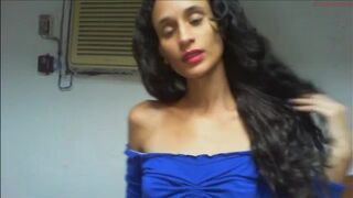 skinny_fer busty lady posing in fr