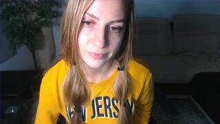 kate_mysteryangel seductive pussy shoves balls in the anus