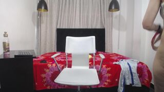 girasol_walton Graceful chick