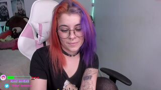 vanne_universe big breasted harlot massages nipples