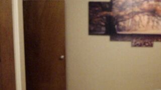 roxyrolla showing her butt