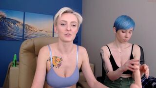 uma_ray caresses the holes with his hand