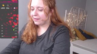 _kitty_queen_ undresses and shows puffy bread