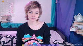 pixelphosphene blissful ladies lick shaved cunt