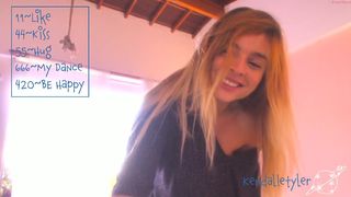 kendalltyler hot bitch passionately pulls pussy
