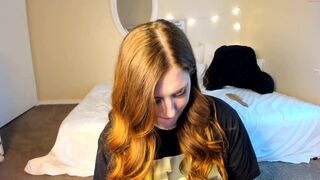 allysonbettie sexy wench sucks dick