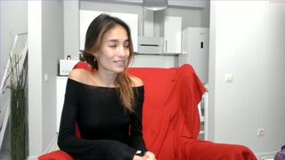 alia_me girl in stockings shows juicy ass