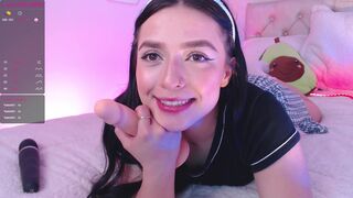 majogh cute slut fucks himself in the ass