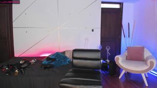 kylie_cooper blissful ladies lick shaved cunt