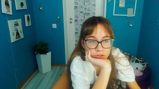 agnes_sindi luxurious slut fucks shaved cunt