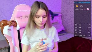 loli_lane caressed on the bed