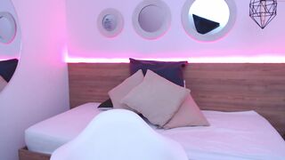 jessica_carter crazy babe shows beautiful breasts