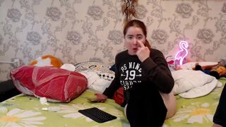 hotestroom puts on bra bitch