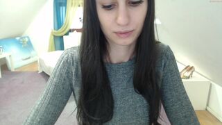 annabel18 slut shows his designed holes