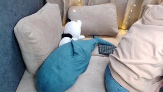 blondiebetsy wonderful babe cums from a handjob