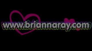 Brianna_Ray hottie masturbates shaved cunt