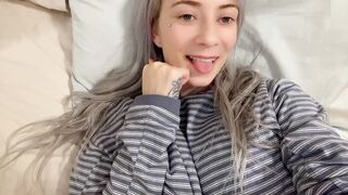 PastelWife onlyfans mother masturbates on skype