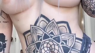 PastelWife onlyfans prefers bat instead dildo