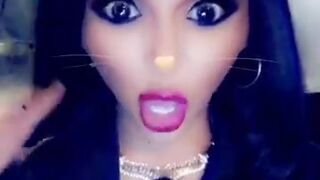 Jessy Dubai Onlyfans skin masturbates pussy