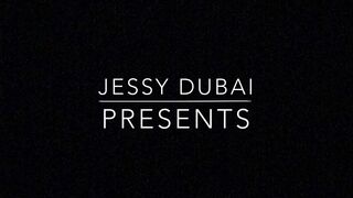 Jessy Dubai Onlyfans pulls hand clit