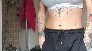 Mia Maffia Onlyfans busty slut fucks the lips sex