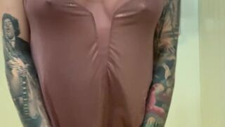 Damazonia onlyfans Black-haired woman