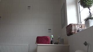 laurenlouise chic shows shaved holes