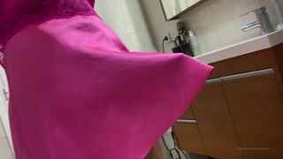 Vanessa Jhons onlyfans old woman fucks herself with two toys in both holes