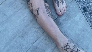 Vanessa Jhons onlyfans charming blonde near the pool