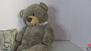 Vanessa Jhons onlyfans dark haired bitch gently pulls pussy