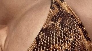 OnlyFans Emily_Rinaudo seductive babe masturbates shaved cunt