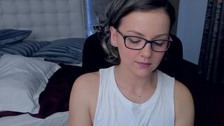 tiffanyriox wonderful woman shows big tits