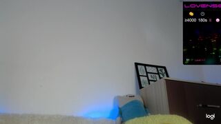 sunemily not jerking off without the presence of a girlfriend