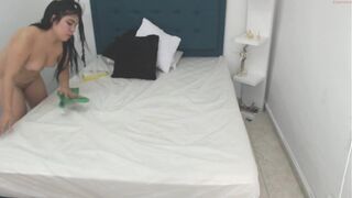 shantal_evans_ wonderful bitch jerking on webcam