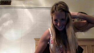 meetjena naughty lady fucks her ass hard