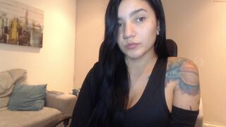 amy_connor_ Dark haired curva