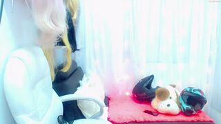 alice_lawrencee cute brunette girl masturbates passionately