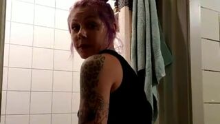 nayomisharpe Grade lady