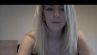 loulou123xo sexy mistress pulls pussy