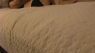 hotlynn gorgeous chick fucks both holes