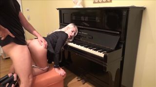 Helena_Moeller in  private e works all holes