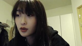 moyyango adorable chick pulls vagina