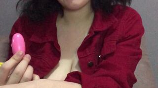 moonlighty_ desired woman fucks herself with fingers