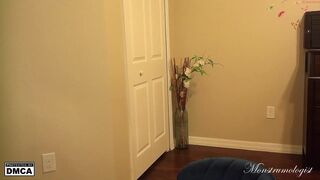 monstrumologist mature bitch fucks both slots hard